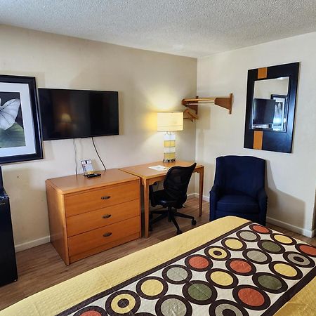 Westspring Inn - Westlake Cleveland מראה חיצוני תמונה